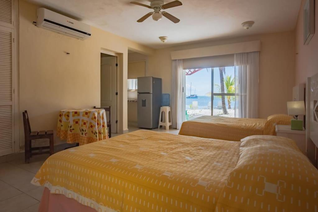 Marysol Beachfront Next To Nomads D6 Apartment Isla Mujeres