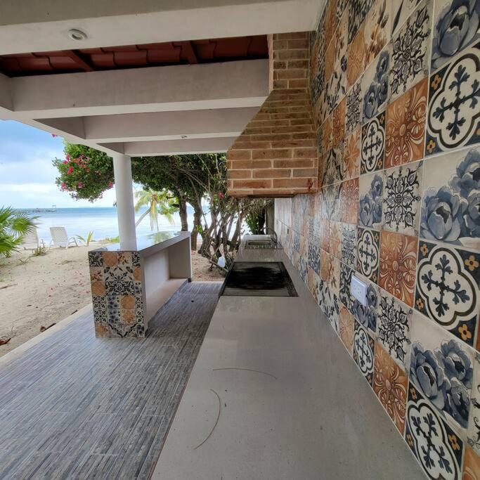 Marysol Beachfront Next To Nomads D6 *