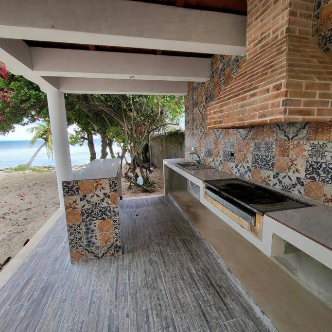 Marysol Beachfront Next To Nomads D6 Apartment